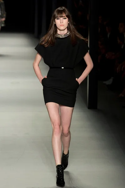 Look 4
